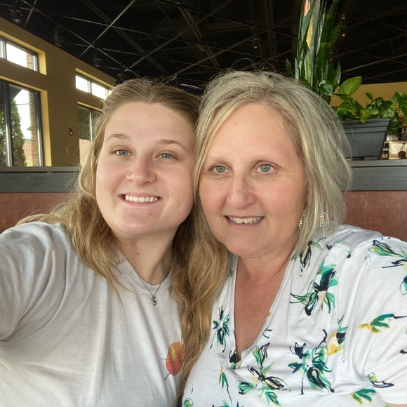 Meet your Posher, Robin. Thank you for stopping by and checking out my closet. - Picture 8 of 16